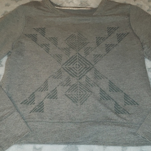 3/$20 Tom's Gray Sweatshirt Size Large - Picture 3 of 3